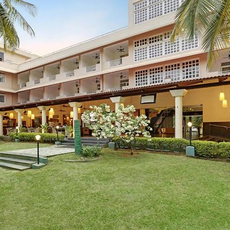 Royal Orchid Resort & Convention Centre, Yelahanka Bangalore Dış mekan fotoğraf