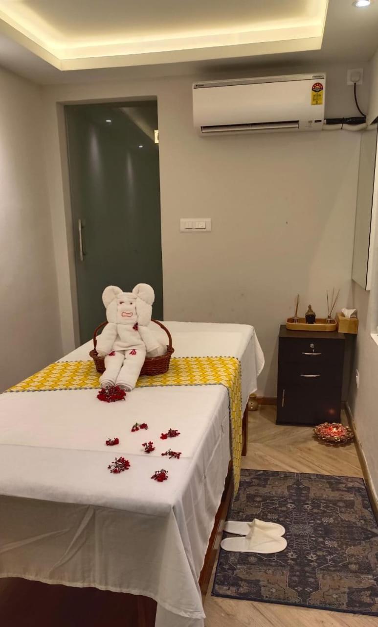 Royal Orchid Resort & Convention Centre, Yelahanka Bangalore Dış mekan fotoğraf