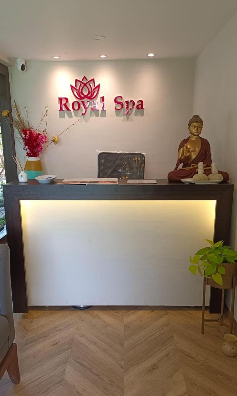 Royal Orchid Resort & Convention Centre, Yelahanka Bangalore Dış mekan fotoğraf